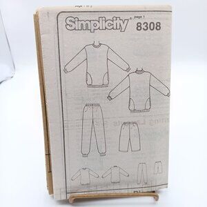 UNCUT Vintage Sewing PATTERN Simplicity 8308, Misses 1980s Top Pants and Shorts